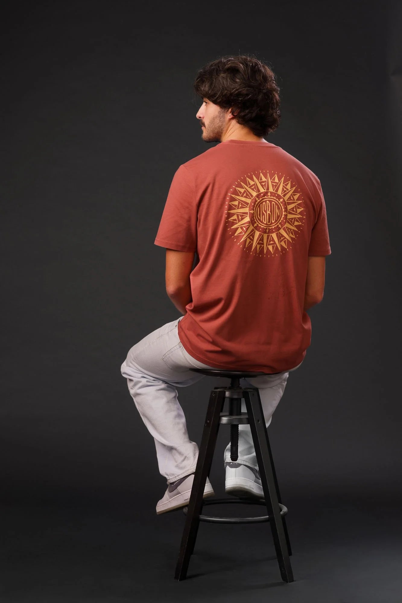 Contrast designer graphic tees collection with Wind Rose organic cotton t-shirt, Lisbon-inspired detail.