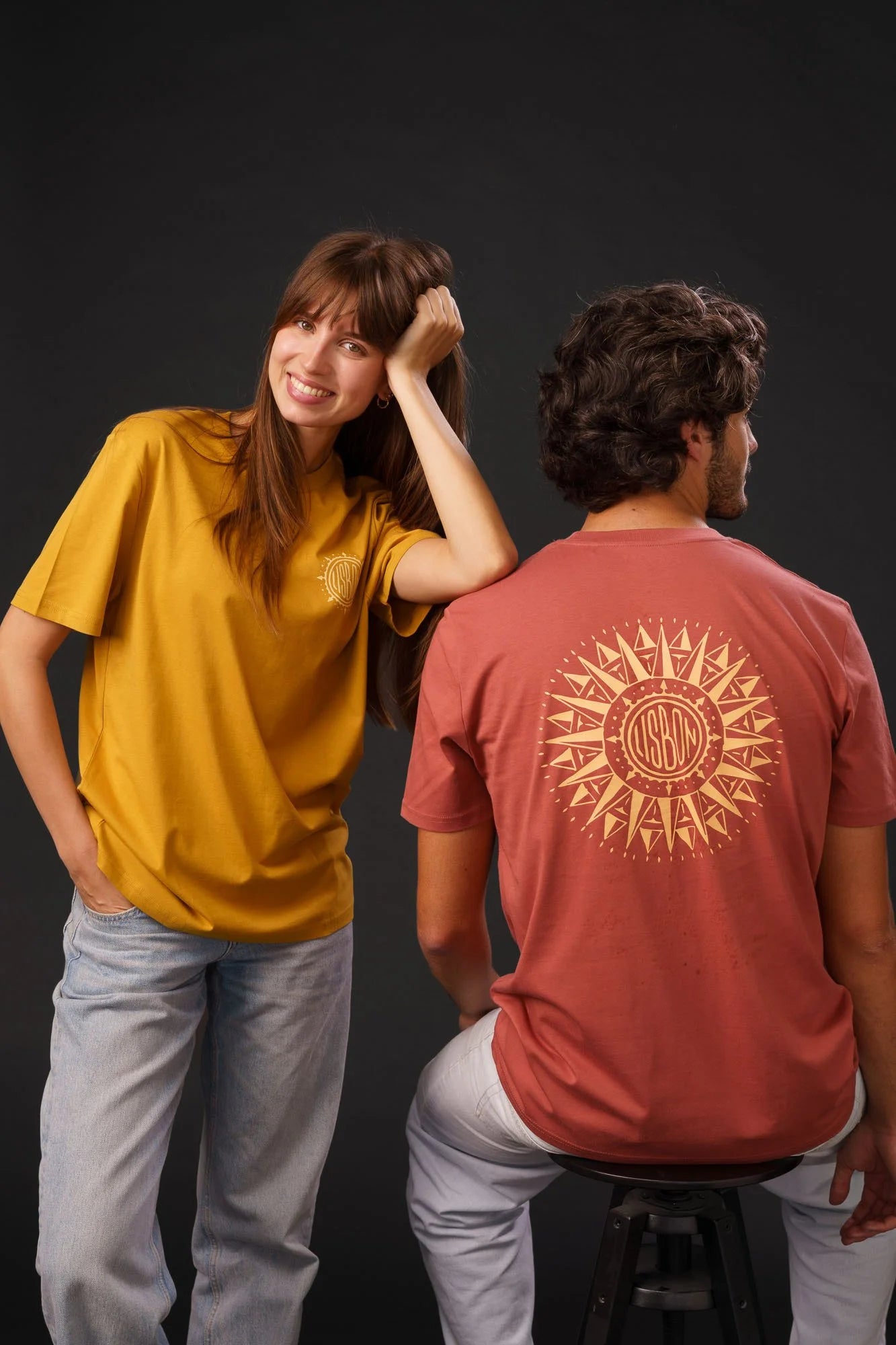 Contrast graphic tees designer edition, Wind Rose organic t-shirt in earthy brown tones.